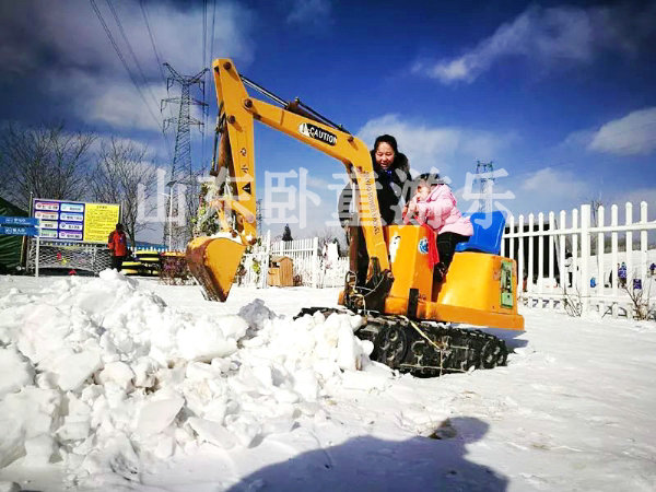 雪地挖掘机